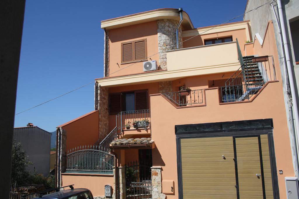 La Pavoncella Acomodação com café da manhã Villaputzu Exterior foto