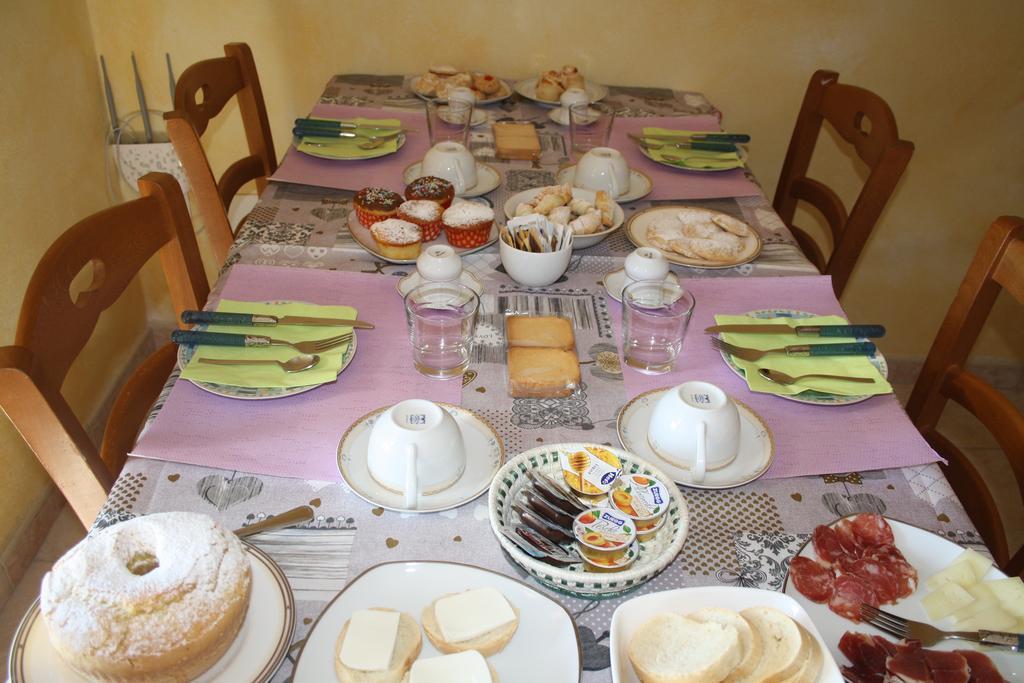 La Pavoncella Acomodação com café da manhã Villaputzu Exterior foto